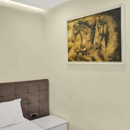 ホテル Rezidence Tredi Center 4*