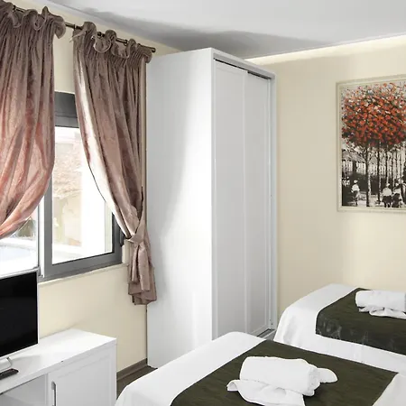 Отель Rezidence Tredi Center Тирана