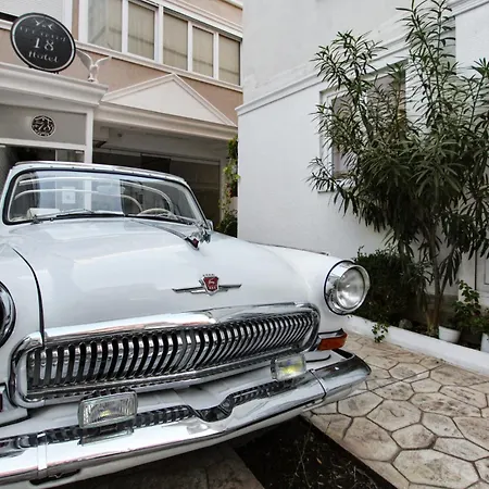 Rezidence Tredi Center Отель Тирана