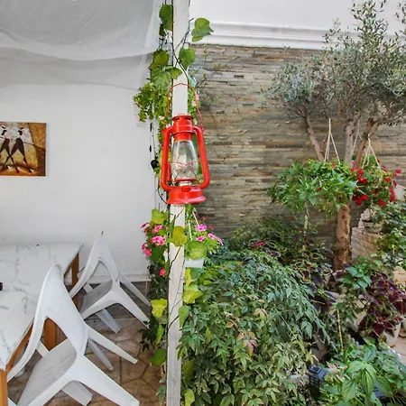 Rezidence Tredi Center 4* Тирана