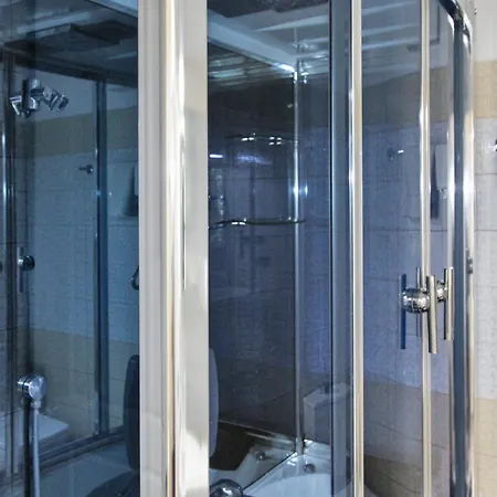 Отель Rezidence Tredi Center Тирана