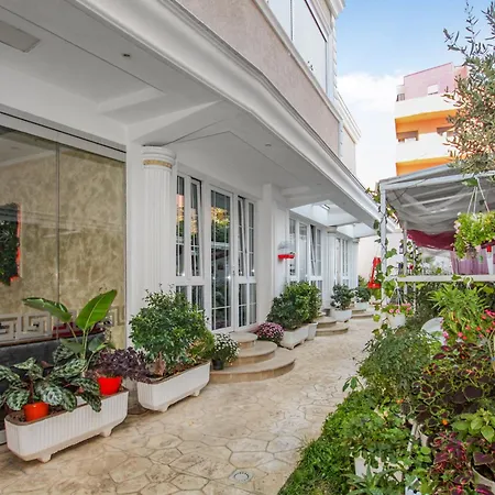 Rezidence Tredi Center Hotell