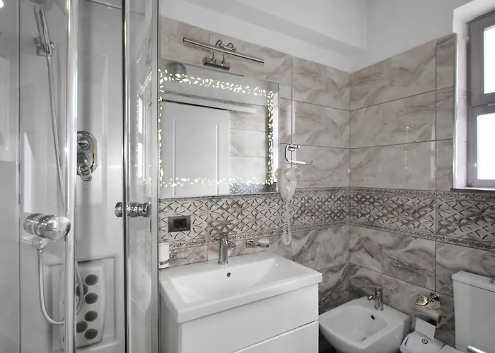 Rezidence Tredi Center Hotell Tirana